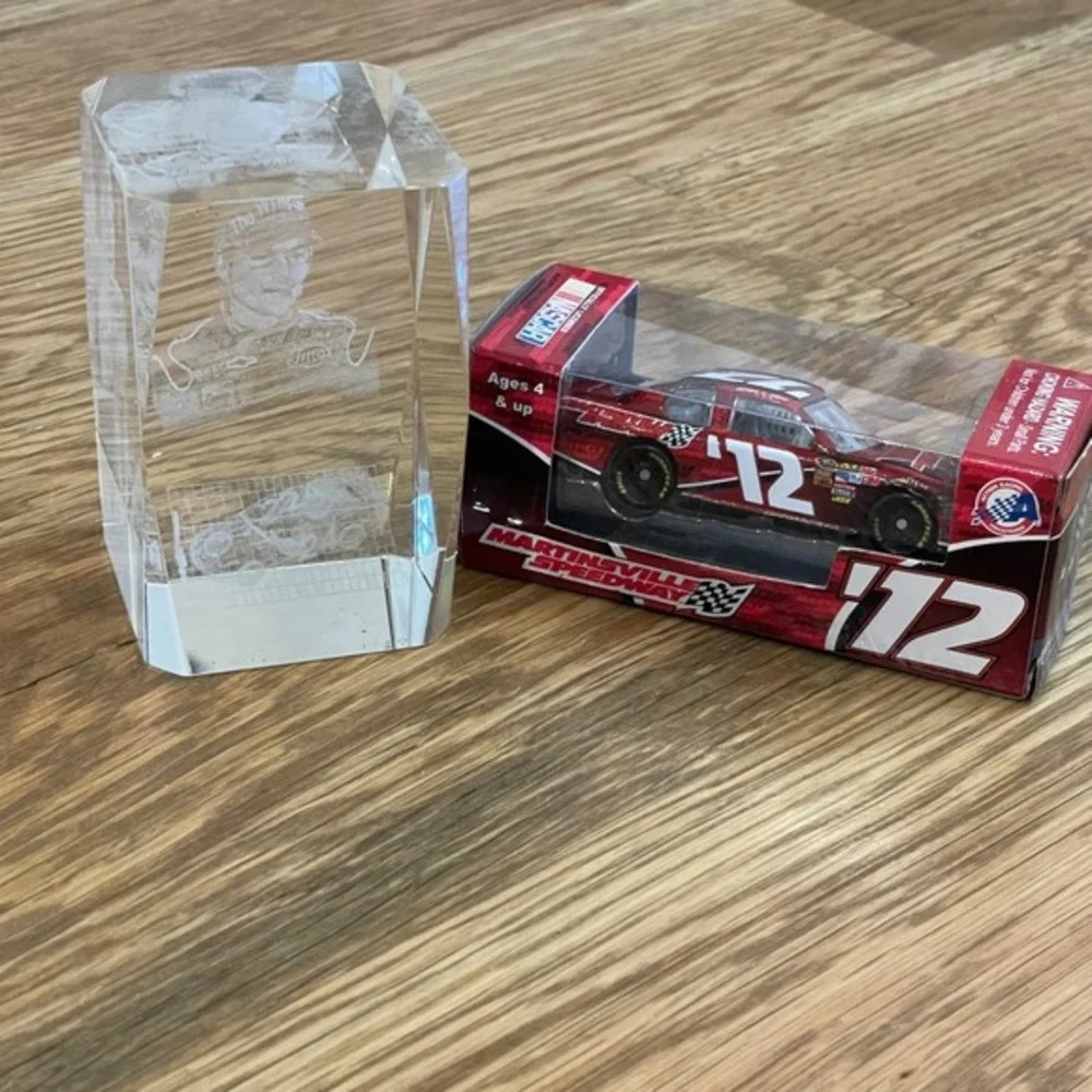 Lionel‎ NASCAR Collectibles 1:64 Scale 12 Martinsville Speedway 2012 Limited Ed